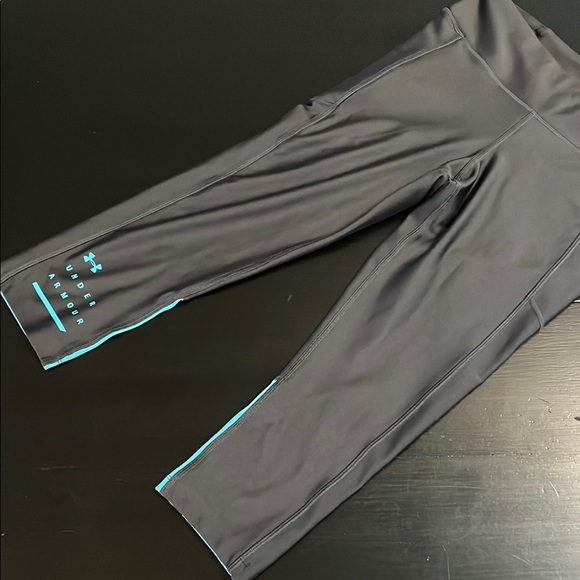 Under Armour compression heat gear Gray Leggings - Picture 1 of 7